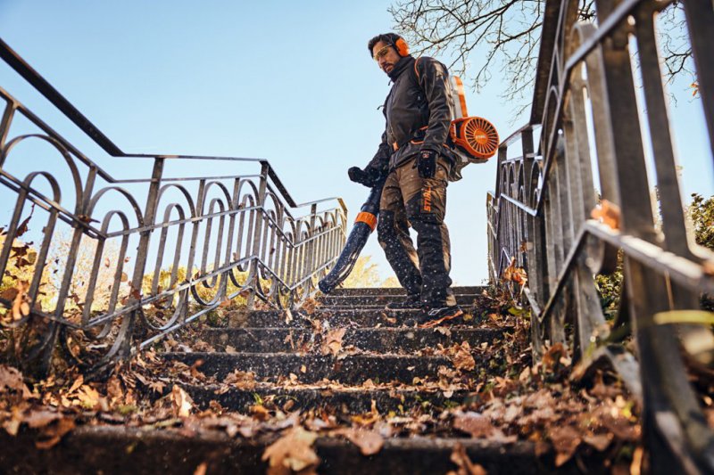 Suflanta compatibila cu acumulatori 36V, Stihl, SOLO (fara incarcator si acumulatori), tip BGA300, sistem AR