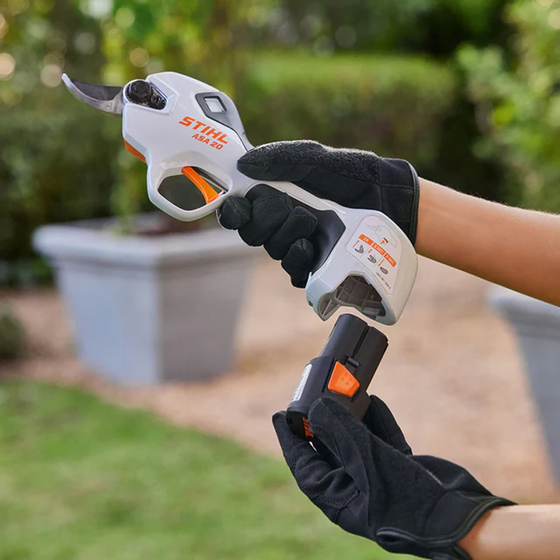 Foarfeca de gradina cu acumulatori, Stihl, tip ASA20 Set (cu acumulator si incarcator), sistem AS