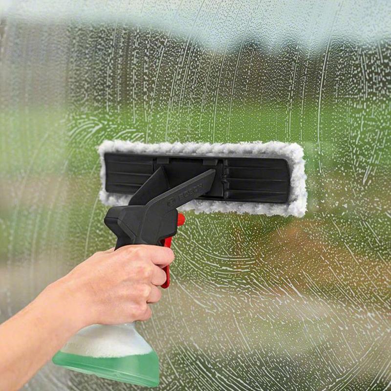 Curatitor de ferestre Bosch, tip GlassVAC