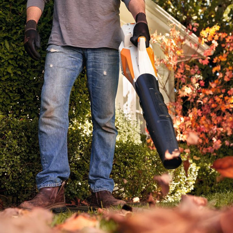 Suflanta cu acumulatori 36V, Stihl BGA57, sistem AK