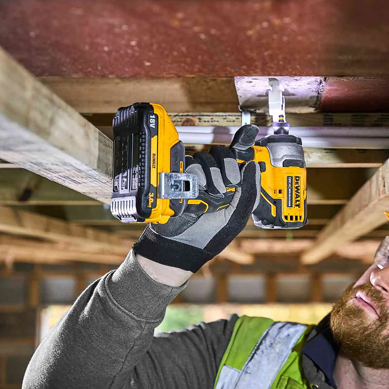 Masina de gaurit si insurubat cu impact, 18 V Li-Ion XR, 2x2.0 Ah, 190 Nm, DeWALT tip DCF809D2T-QW