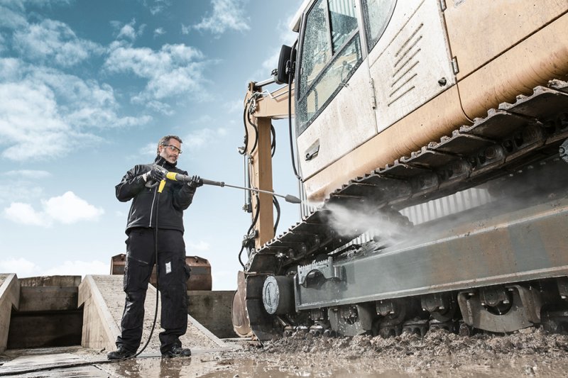 Aparat de spalat cu presiune cu motor termic (benzina) si incalzire, Karcher HDS1000Be