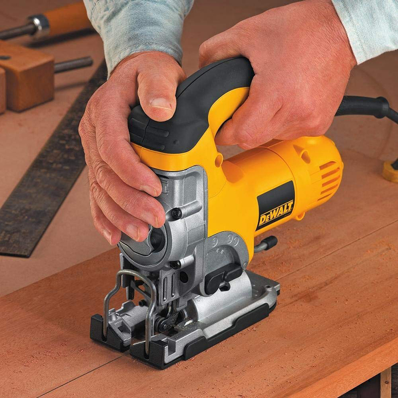 Fierastrau vertical (pendular) cutie plastic, tip DW331KT-QS, Dewalt