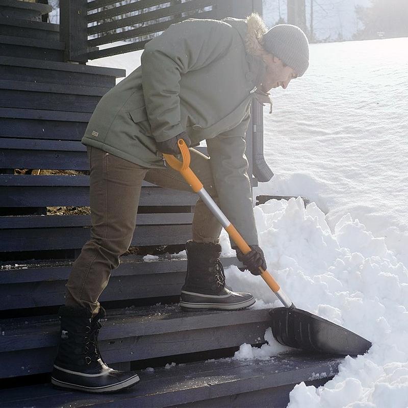 Lopata pentru zapada SnowXpert, Fiskars