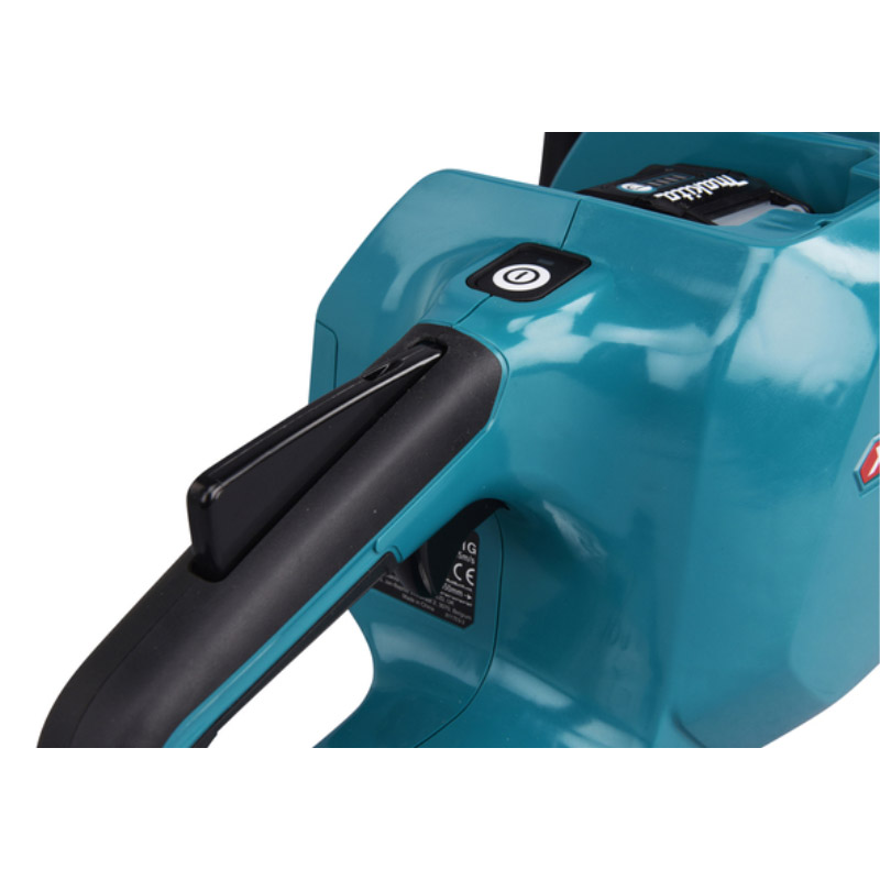 Electrofierastrau cu lant, cu acumulatori Li-Ion XGT 40Vmax, 40 cm, SOLO, Makita tip UC012GZ