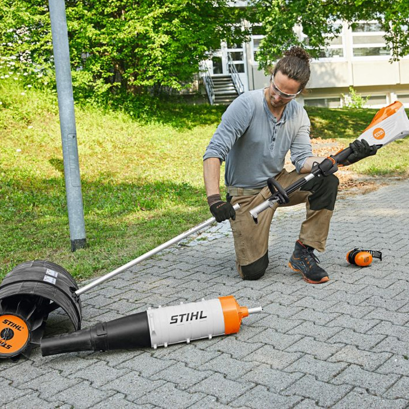 Unitate motor compatibil cu acumulator din clasa AK, Stihl tip KMA 80.0 R