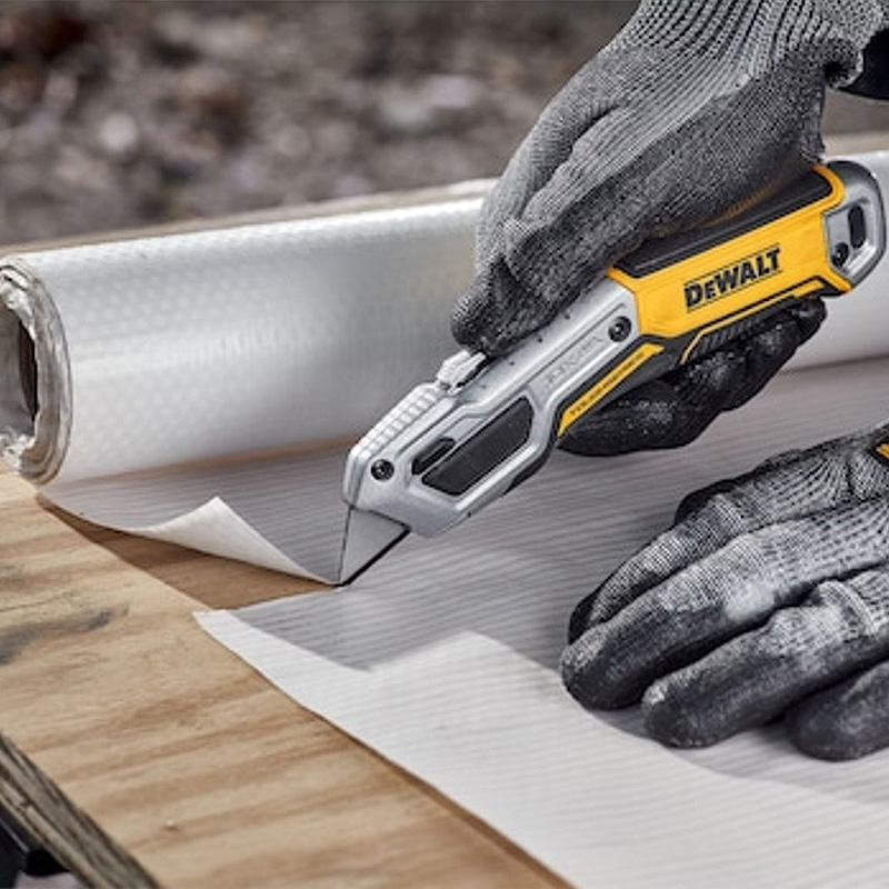 Cutit (cutter) utilitar premium cu lama trapezoidala fixa DeWalt