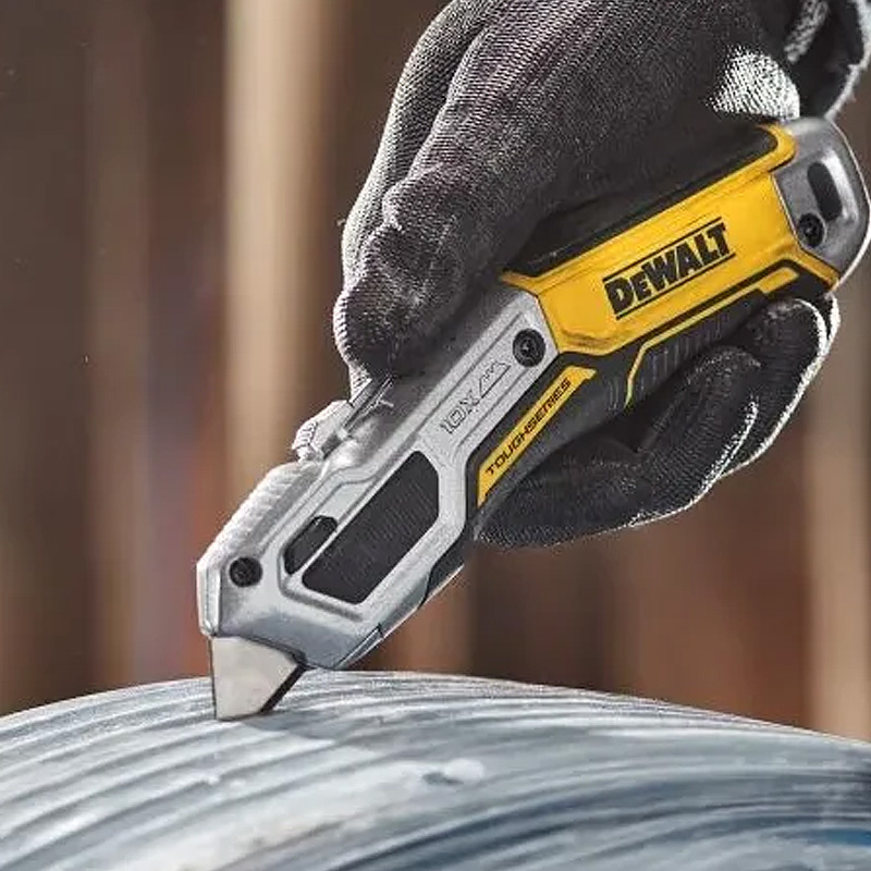 Cutit (cutter) utilitar premium cu lama trapezoidala fixa DeWalt