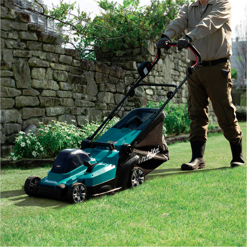 Masina de tuns iarba compatibila cu acumulatori Li-Ion XGT 18V, 43 cm, SOLO, Makita tip LM004GZ