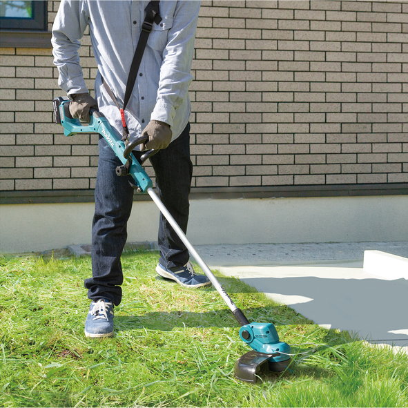 Trimmer electric cu acumulatori Li-Ion LXT 18V 1x 3.0Ah, diametru cosire 26cm, MAKITA tip DUR193RF