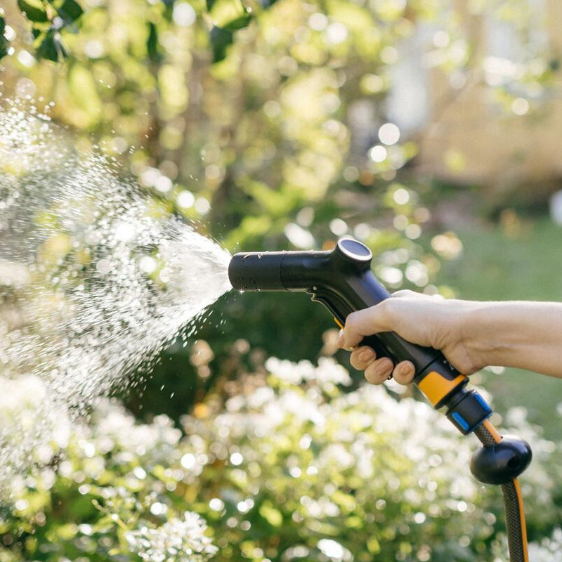 Pistol pentru stropit, cu maner confortabil SoftGrip™, Fiskars