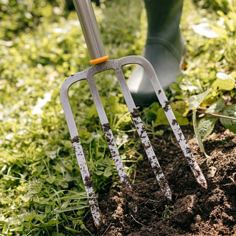 Furca pentru sapat/afanat material vegetal, 2.0 kg, maner 1230 mm, Fiskars Ergonomic