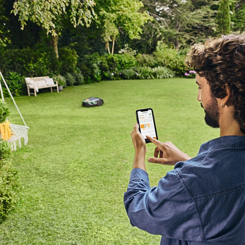 Robot electric de tuns gazonul STIHL iMOW 6.0 EVO, 3000mp, conexiune bluetooth + GSM