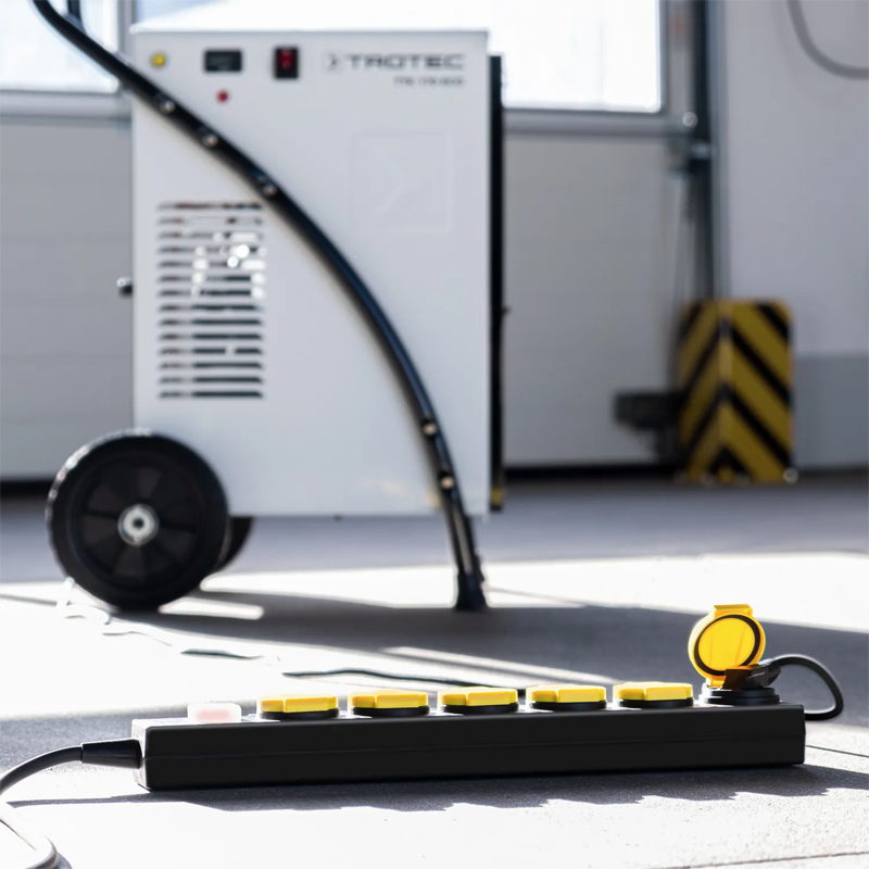 Prelungitor cu capace de protectie si comutator, 6 prize, 3x1.5mm / 2m, 230V, Trotec, tip PVP6