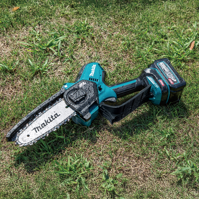 Electrofierastrau cu lant, compatibil cu acumulatori Li-Ion XGT 40Vmax, 15 cm, SOLO, Makita tip UC029GZ