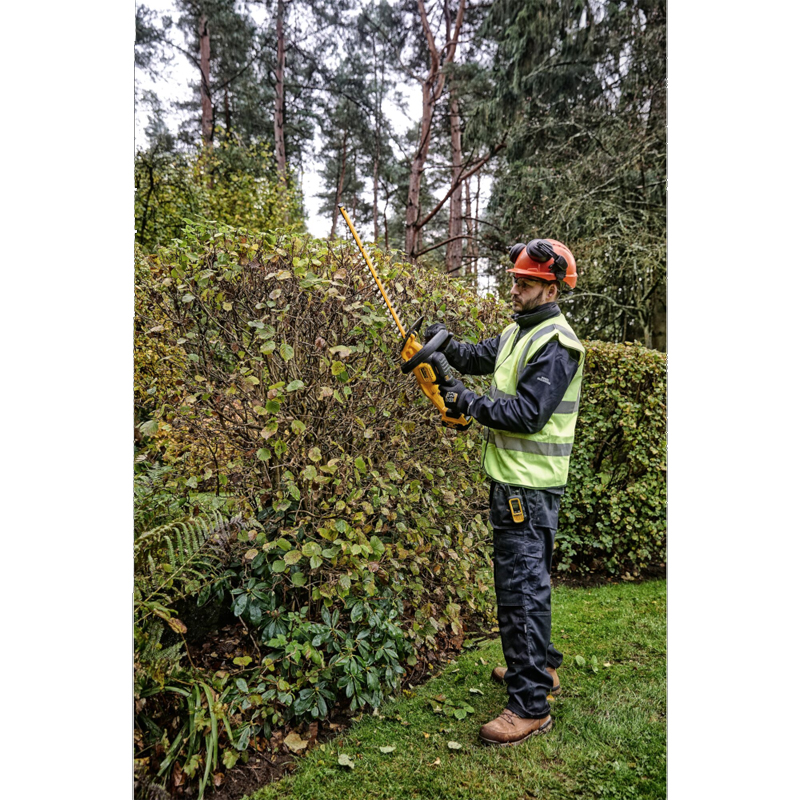 Foarfeca de tuns gard viu 55cm, 18V, 5.0Ah, Dewalt, tip DCMHT563P1-QW