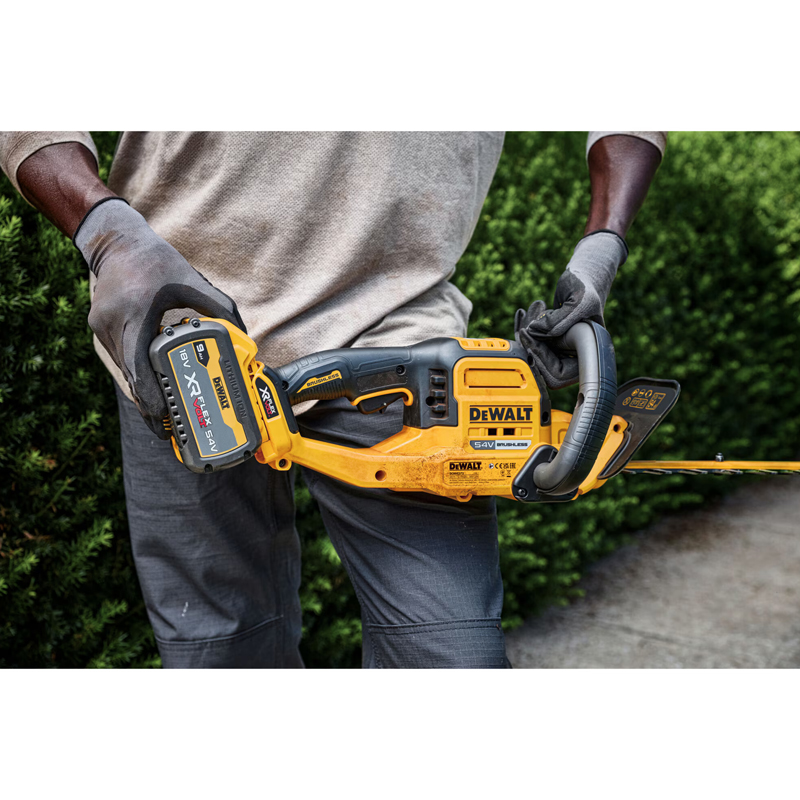 Foarfeca de tuns gard viu 65cm, compatbilia cu acumulatori 58V, SOLO, Dewalt, tip DCMHT573N-XJ