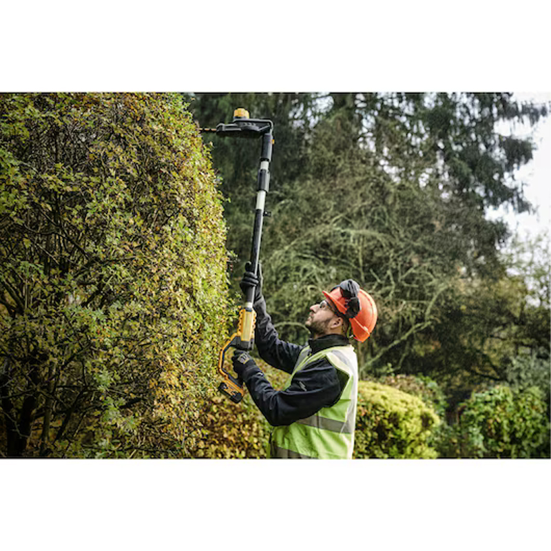 Foarfeca de tuns gard viu cu acumulatori 18V, 5Ah, telescopica, Dewalt, tip DCMPH566P1-QW
