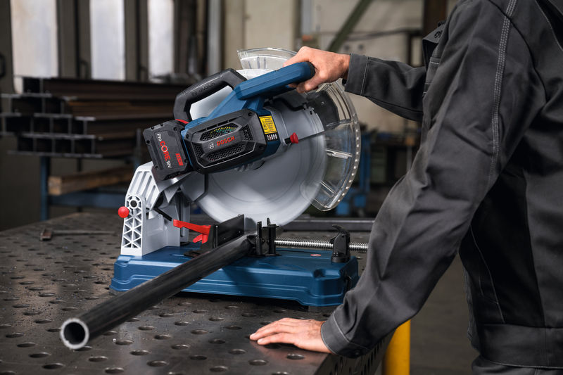 Debitor de metale cu disc abraziv si acumulatori, 355 mm, 12 V, SOLO, tip GCD 18V-355