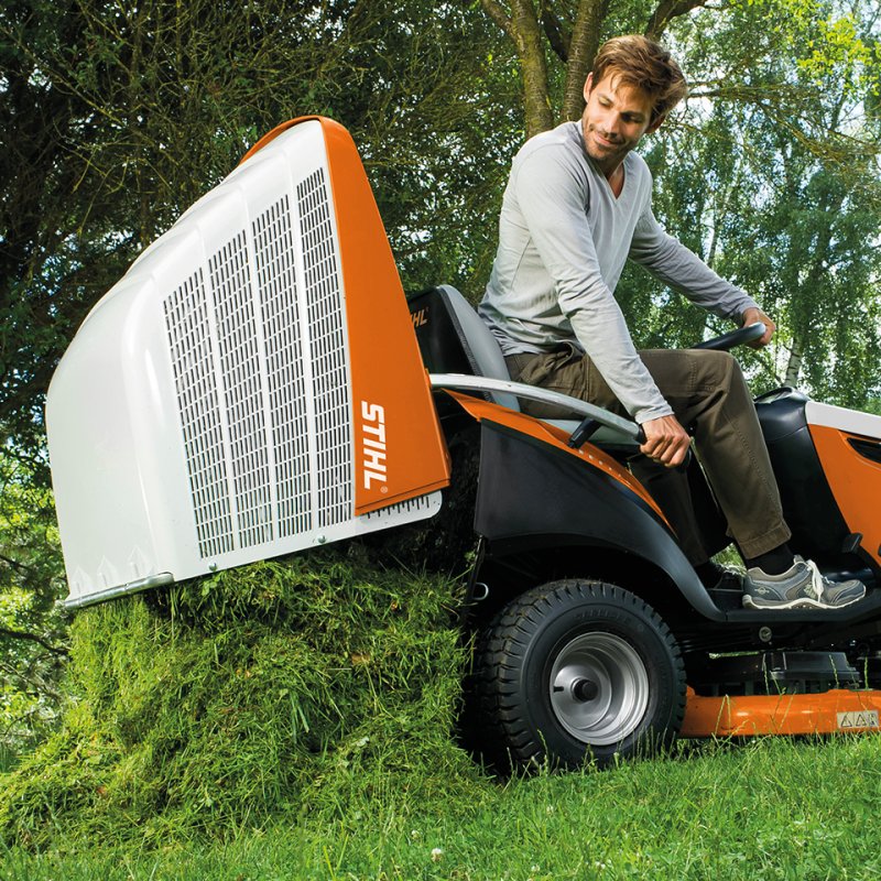 Tractoras de tuns gazon STIHL tip RT 5112 Z