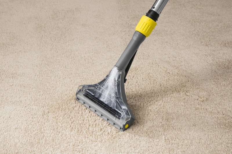 Aspirator cu spalare profesional, presiune pulverizare 2 bari, Karcher PUZZI 10/2 ADV