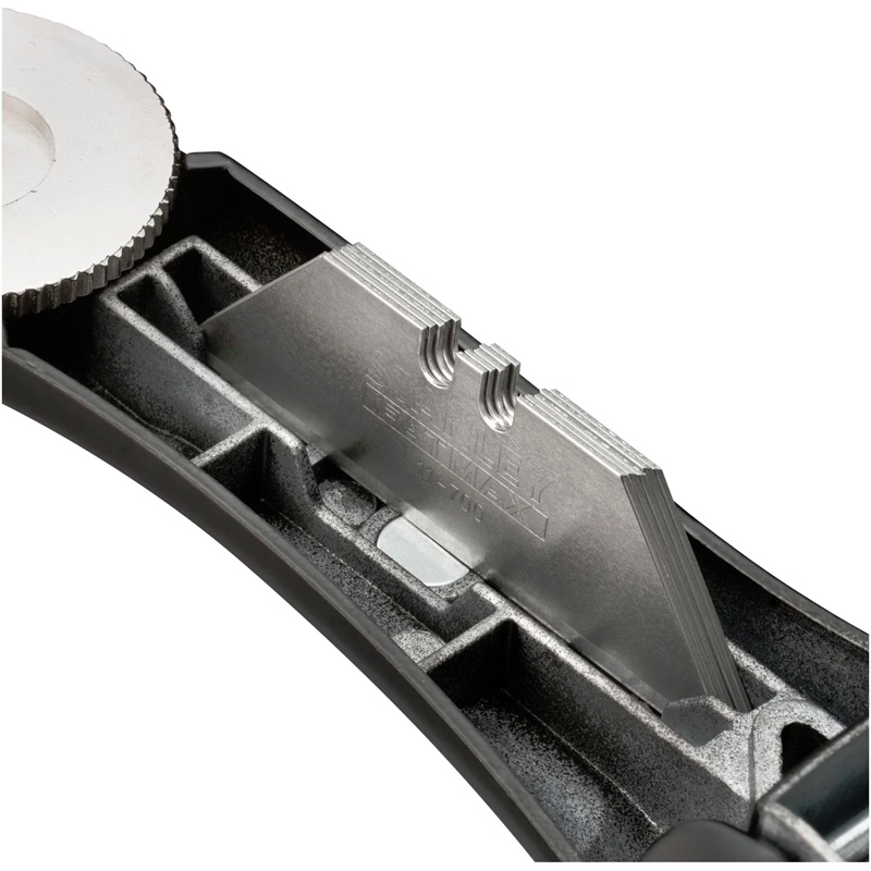 Cutit (cutter) Stanley FATMAX cu lama trapezoidala fixa, 165 mm