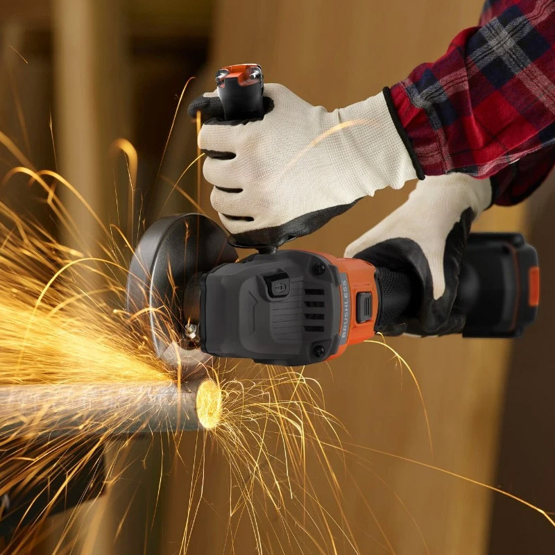 Polizor unghiular BLACK&DECKER, cu acumulatori 18V Li-Ion 1x 2.0Ah, 115mm, 7600rpm, tip BCG6L8D1S-QW