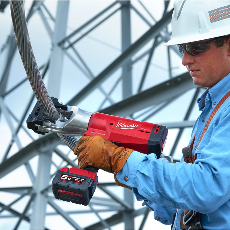 Masina hidraulica pentru taiat cabluri max.44mm, 77.8kN, 1x5.0Ah, 1x2.0AH, 18V, Li-Ion, Force Logic, Milwaukee, tip M18HCC45-522C