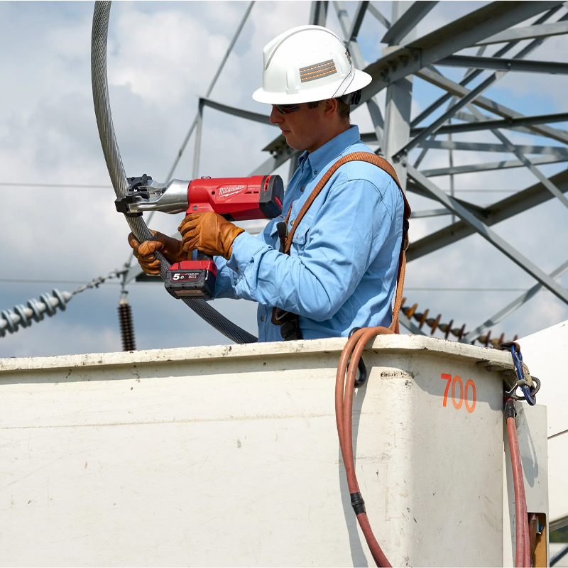 Masina hidraulica pentru taiat cabluri max.44mm, 77.8kN, 1x5.0Ah, 1x2.0AH, 18V, Li-Ion, Force Logic, Milwaukee, tip M18HCC45-522C