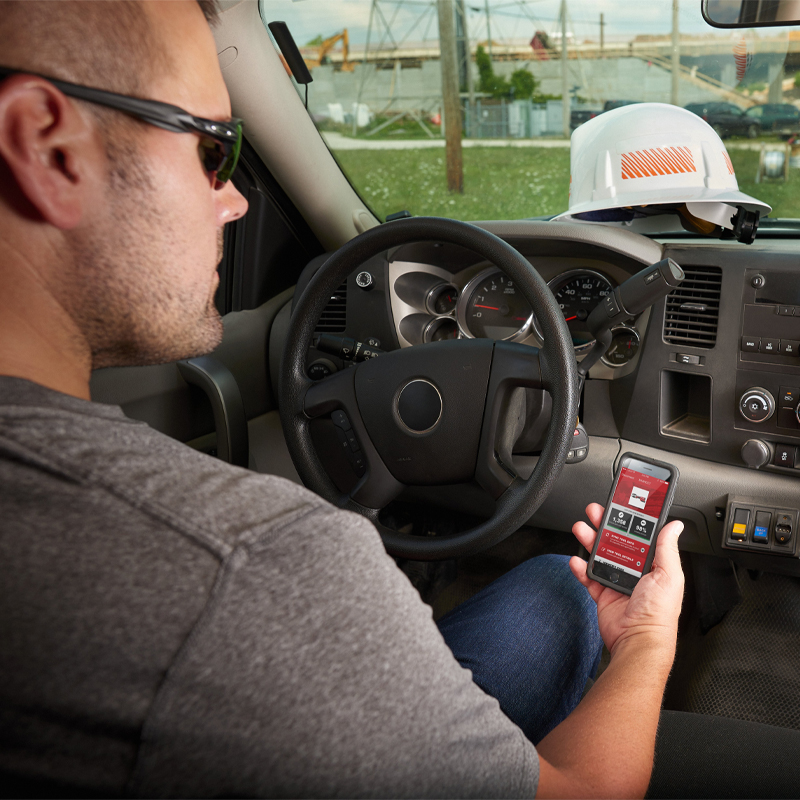 Masina hidraulica pentru taiat cabluri max.44mm, 77.8kN, 1x5.0Ah, 1x2.0AH, 18V, Li-Ion, Force Logic, Milwaukee, tip M18HCC45-522C