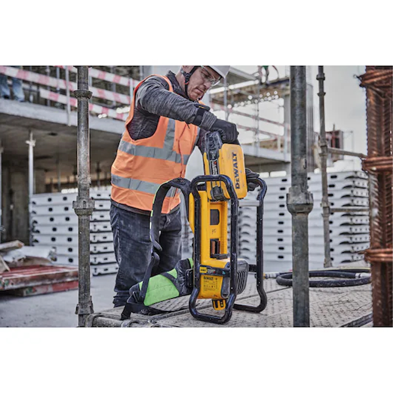 Vibrator de beton tip rucsac PowerPack, acumulator 55V, 540Wh, 10Ah si incarcator, Dewalt PowerShift, tip DCPS310