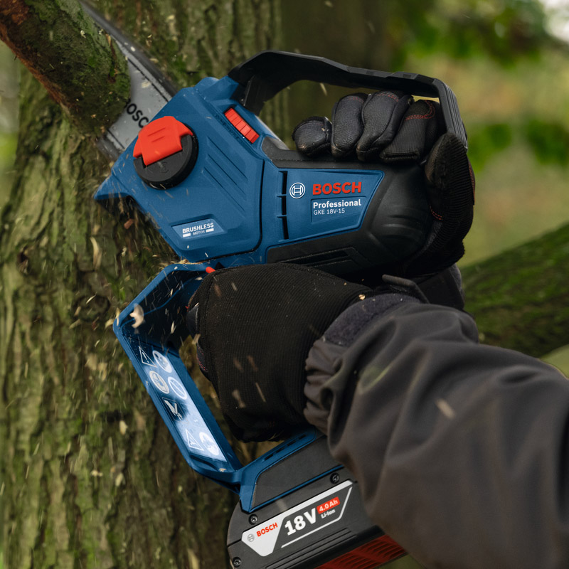 Electroferastrau de taiat crengi, cu lant si acumulatori 18V Li-Ion, Bosch tip GKE 18V-15, SOLO