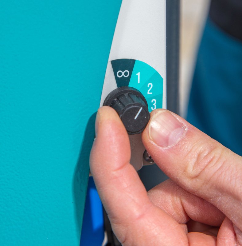 Amestecator automat cu dubla rotatie, paleta si vas, timer, tip AOX-650T