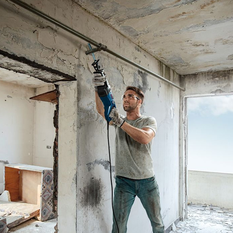 Fierăstrău sabie Bosch GSA 120 Professional – 1200W, tăiere rapidă lemn și metal