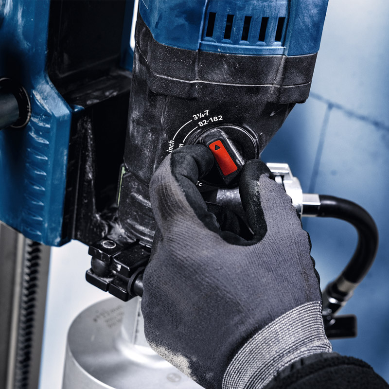 Masina de gaurit BOSCH cu carote diamantate, compatibila cu acumulatori 2x18V, 180 mm, XL-BOXX, tip EXDB 18V2-180 EXPERT (SOLO)