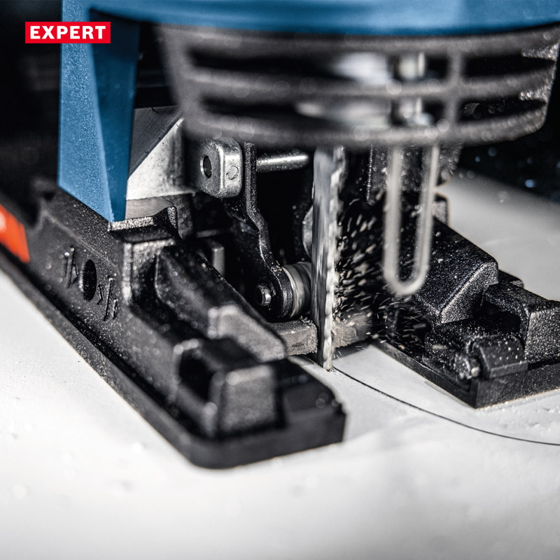 Fierastrau vertical (pendular) cu acumulatori 18V BOSCH Profesional EXPERT L-BOXX, 155 mm tip EXST 18V-155 S EXPERT (SOLO)