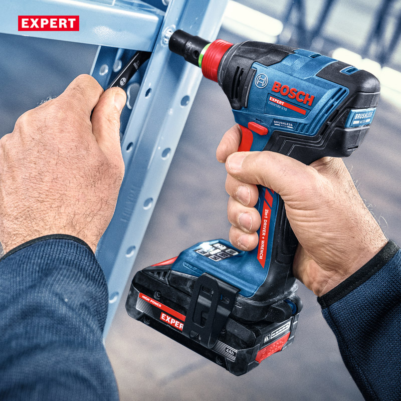 Masina de insurubat cu impact cu acumulatori BOSCH EXDX 18V-210 EXPERT, L-BOXX, patrat 1/2 + hex. 1/4