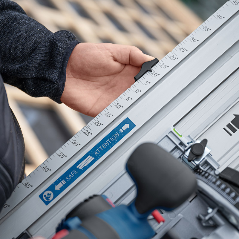 Sina de ghidare pentru taiere transversala BOSCH FSN 300 X – precizie si flexibilitate maxima