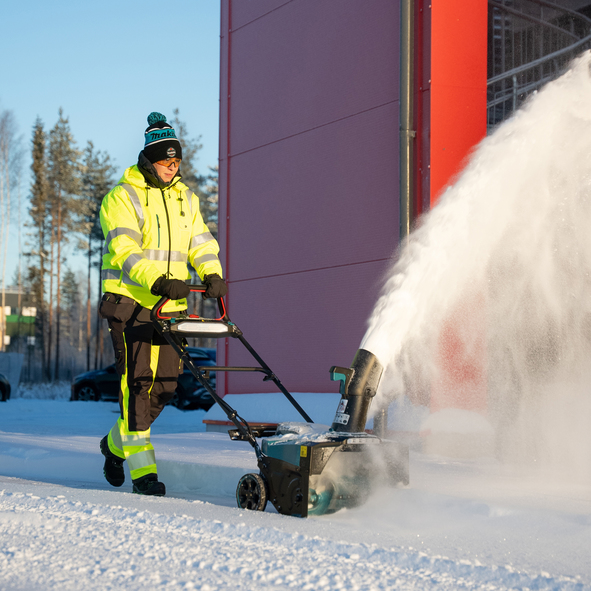 Freza pentru zapada compatibila cu acumulatori 18V XGT 40VMax, Makita, tip SN001GZ, SOLO