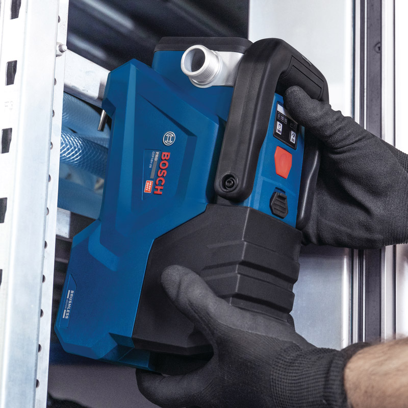 Pompa BOSCH cu acumulatori 18V pentru transfer lichide, 2800 l/h, SOLO, tip GTP18V-28