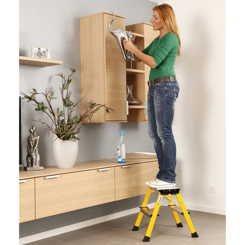 Scara mobila Monto Rolly galbena dubla 2x2 trepte, cu roti retractabile automat - RESIGILAT