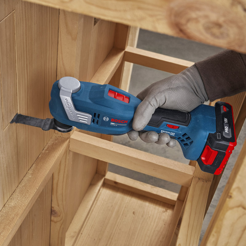 Masina multifunctionala oscilanta Multi-Cutter cu acumulatori 18V Bosch tip PRO GOP18V-30, BRUSHLESS, in cutie carton