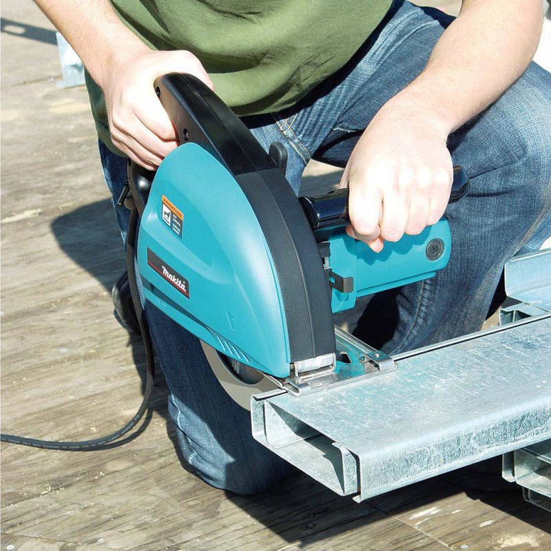 Debitor de metale (circular) cu disc placat Makita 4131