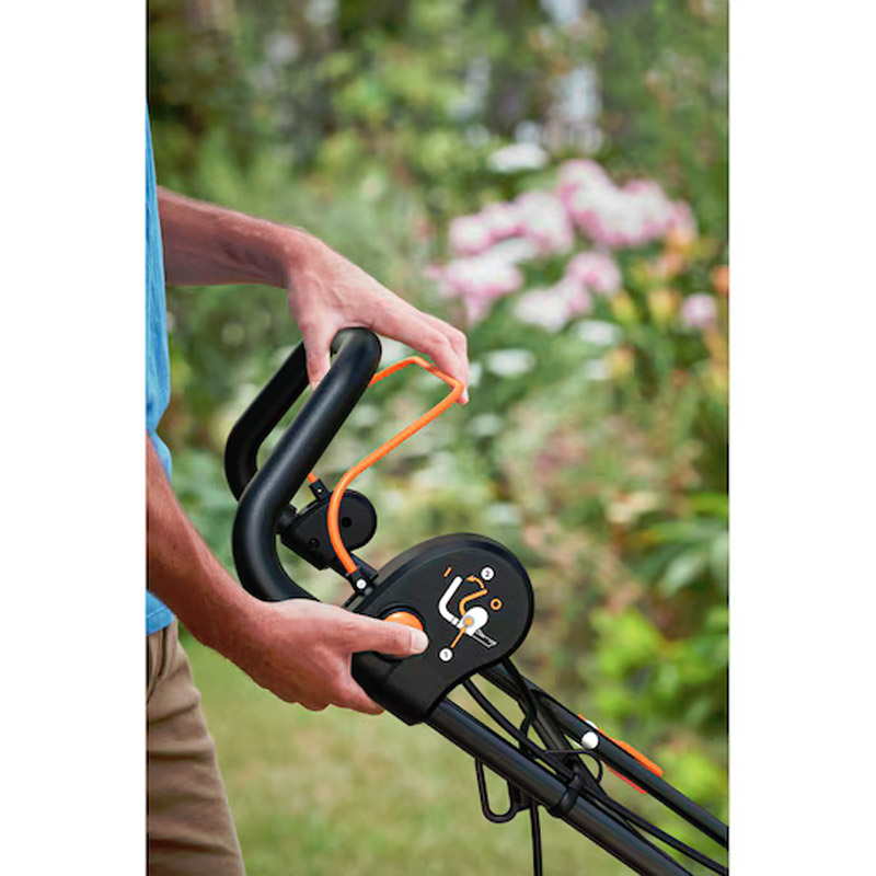 Masina electrica de tuns iarba Black&Decker, 1800W, 40 cm, tip BEMWP400-QS