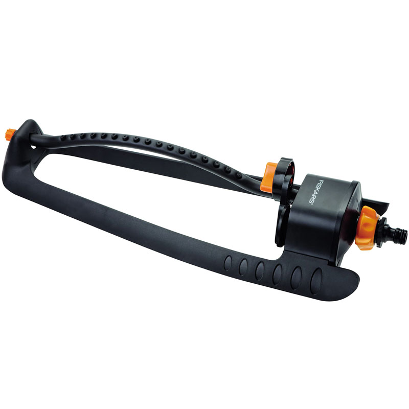 Aspersor oscilant Fiskars, M, baza metalica, capacitate de irigare max. 300 mp