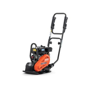 Placi compactoare cu motor termic